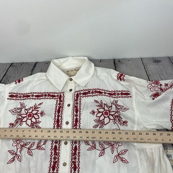 We the Free  Spring Refresh Top In White Embroidered size Large - Picture 15 of 16